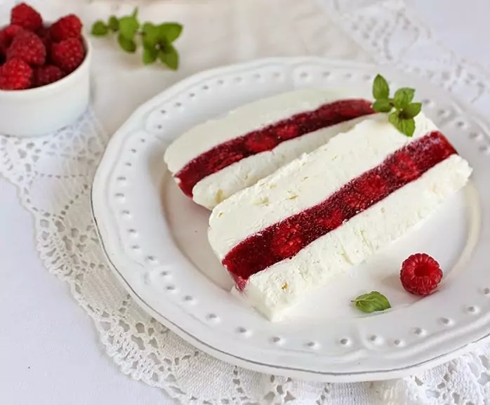 Семифредо с малини