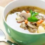 Супа с кисело зеле и гъби