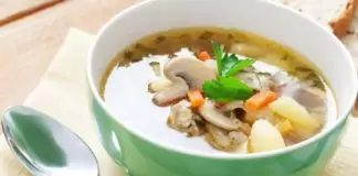 Супа с кисело зеле и гъби