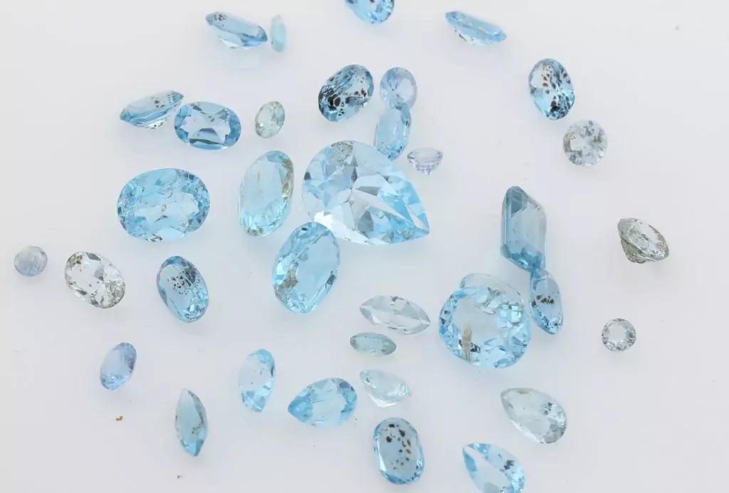 Топаз през октомври