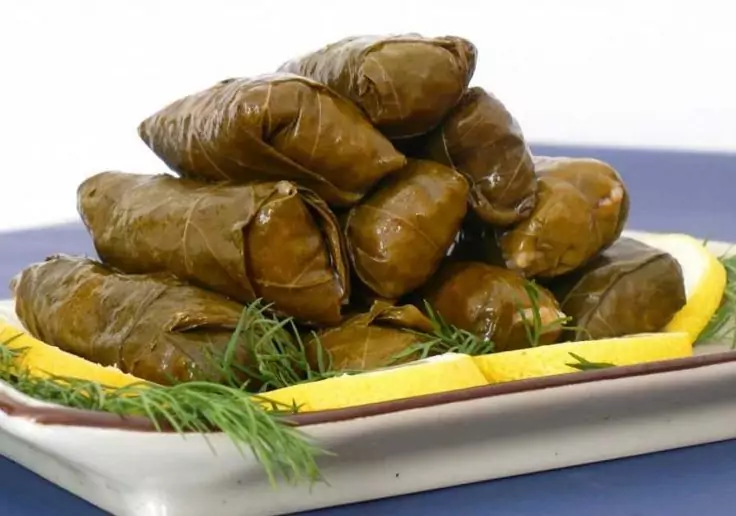 Сарми от лозови листа