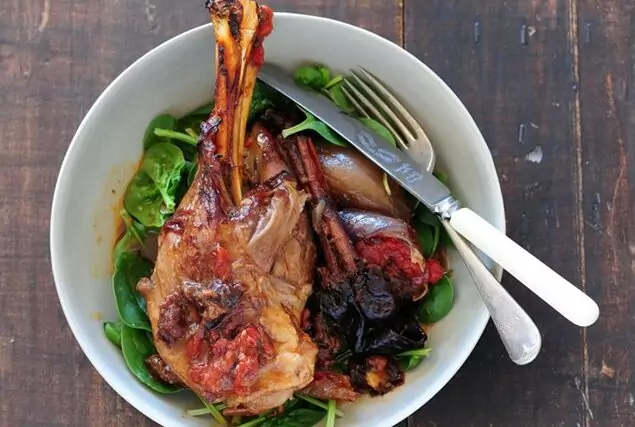 Агнешки джолани с карамелизиран лук